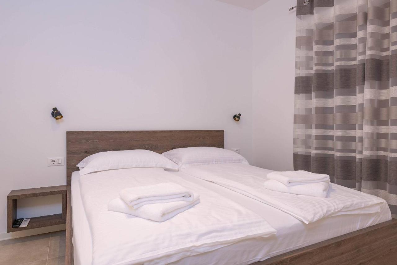 Holiday House Luca Porec Exterior photo