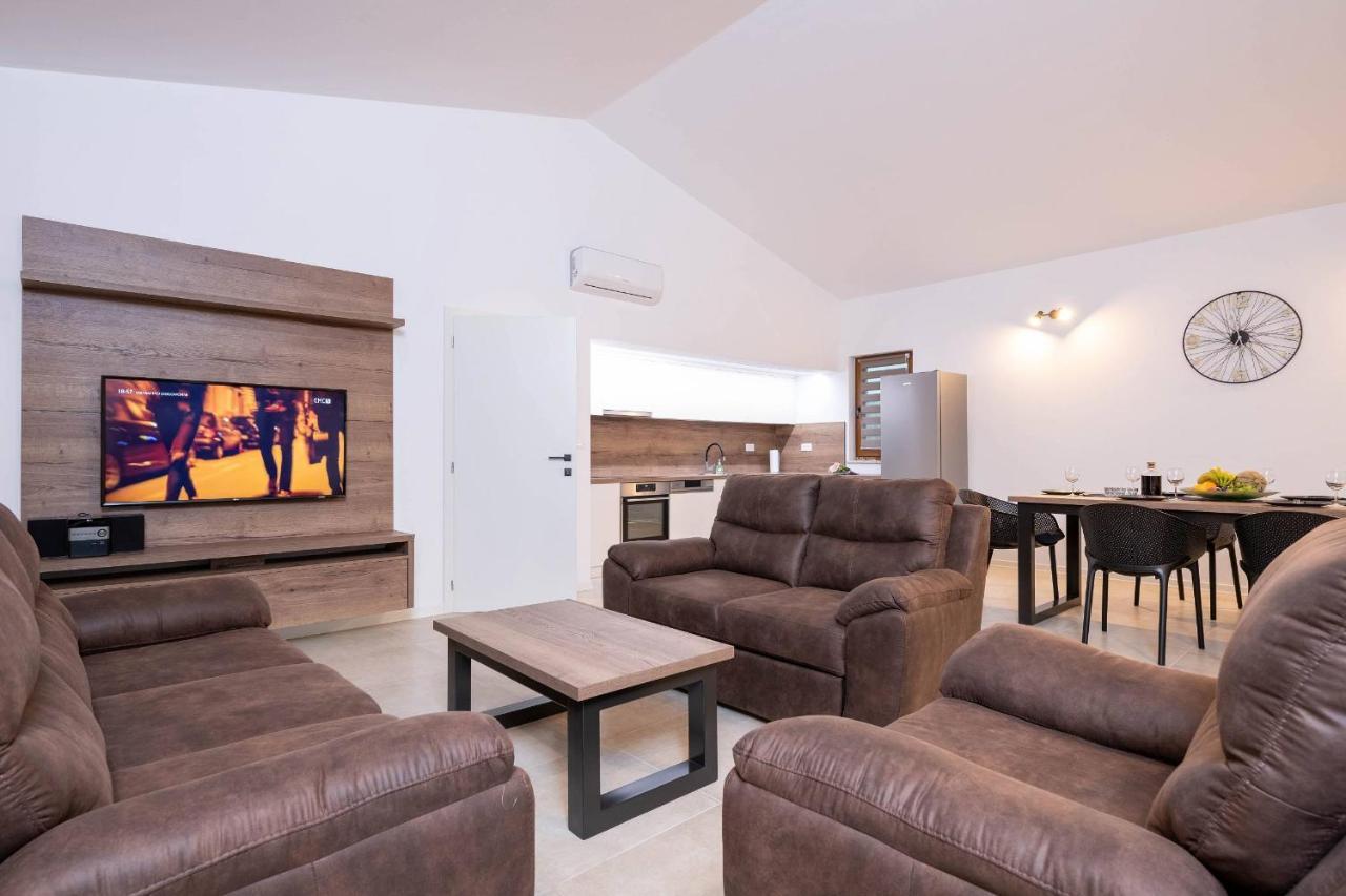 Holiday House Luca Porec Exterior photo