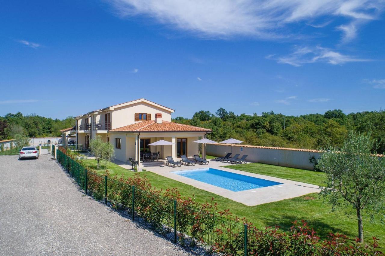 Holiday House Luca Porec Exterior photo